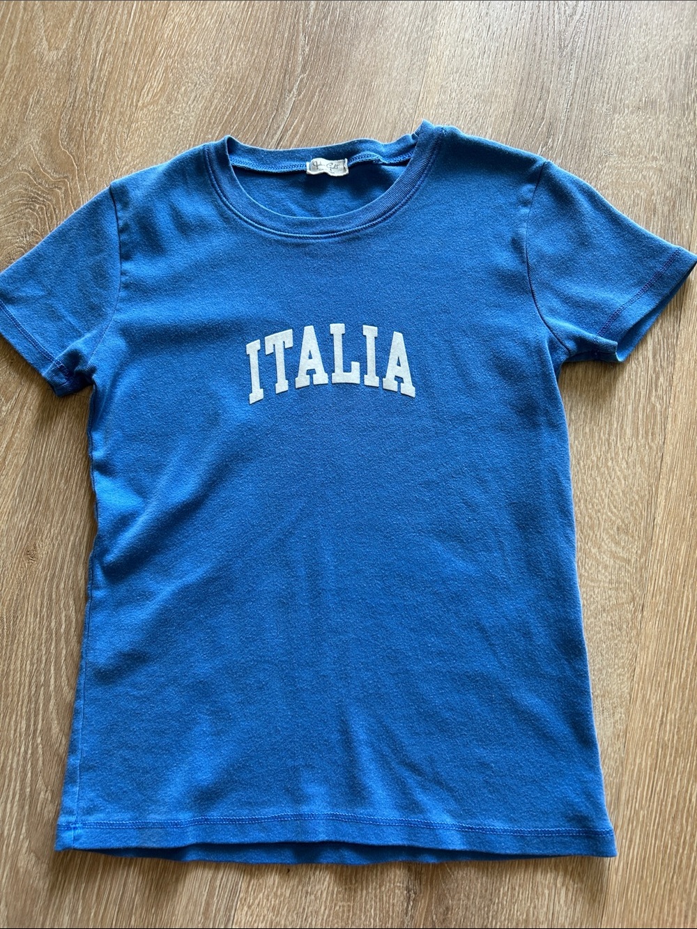 Brandy Melville Italia tshirt